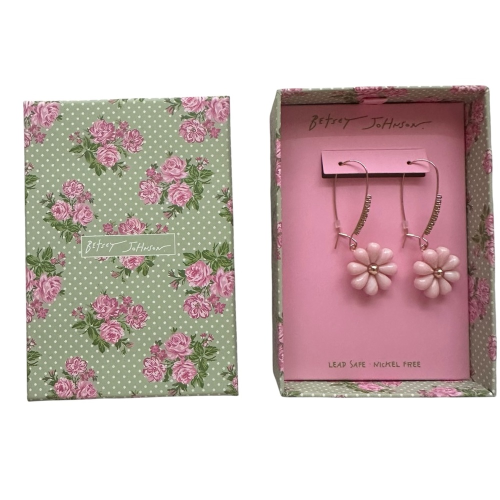 Betsey Johnson Spring Chick Pink Resin Daisy Drop Earrings Crystal Accents NIB
